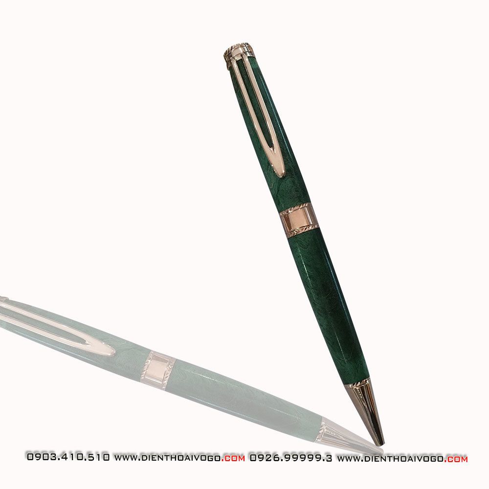 Bút gỗ ngọc lục bảo