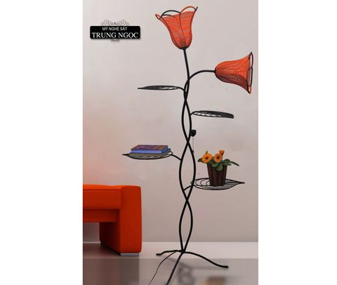 đèn sắt mỹ thuật hình hoa tulip cao đẹp