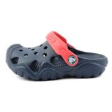  Crocs - Giày xăng đan bé trai Swiftwater Clog K  Navy Flame 202607-4BA (Đen) 