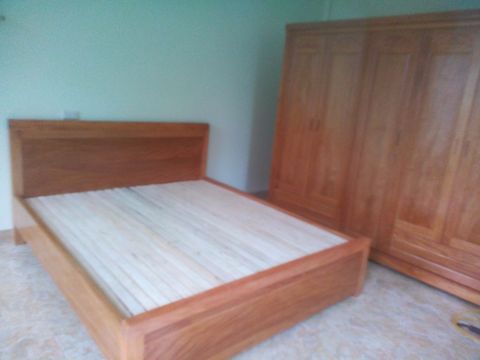 Giường gỗ đinh hương 1.8M