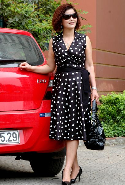 mẫu áo đầm cho người trung niên 06