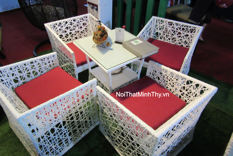 sofa mây nhựa