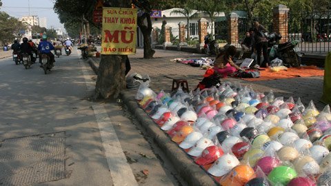 mũ bảo hiểm thời trang
