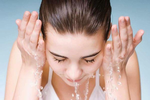 phương pháp giúp làm da mặt trắng hồng tự nhiên hiệu quả với nước cam