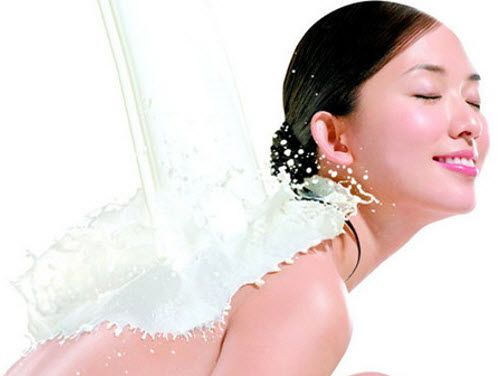 Những phương pháp tắm trắng tại nhà siêu đơn giản với sữa tươi bạn nên biết