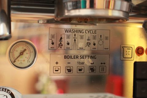 điều chỉnh áp suất nồi hơi máy pha cà phê Rancilio