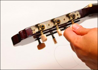 Những nguyên nhân gây đứt dây đàn Guitar