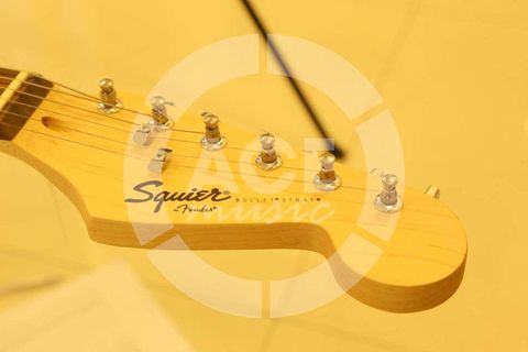 FENDER SQUIER 0310001570 BULLET STRATOCASTER TREMOLO