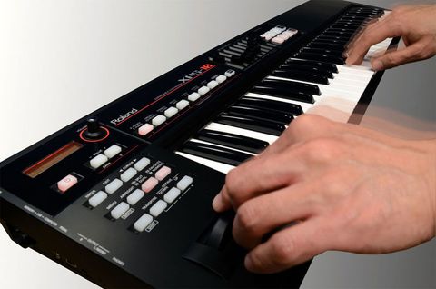ROLAND XPS-10 EXPANDABLE SYNTHESIZER KEYBOARD