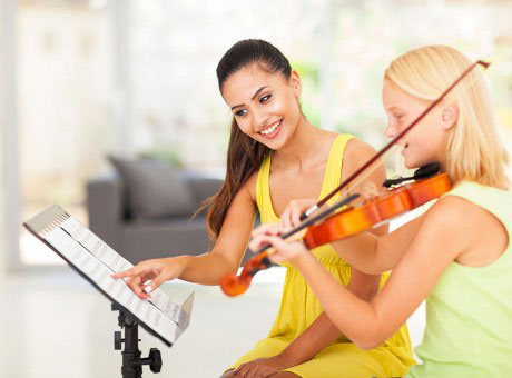 Learning violin in District 7, Ho Chi Minh City, Sai gon
