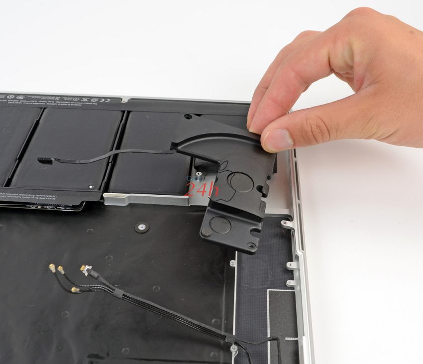 Thay loa macbook pro retina 13 inch