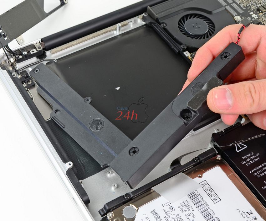Thay loa bên phải macbook pro 15 inch