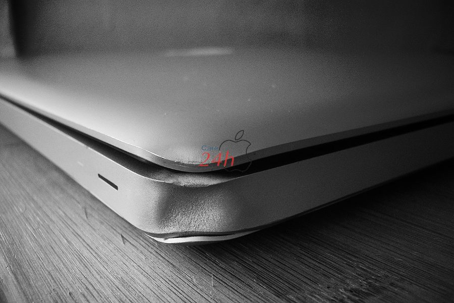 Macbook trước khi tân trang làm lại vỏ
