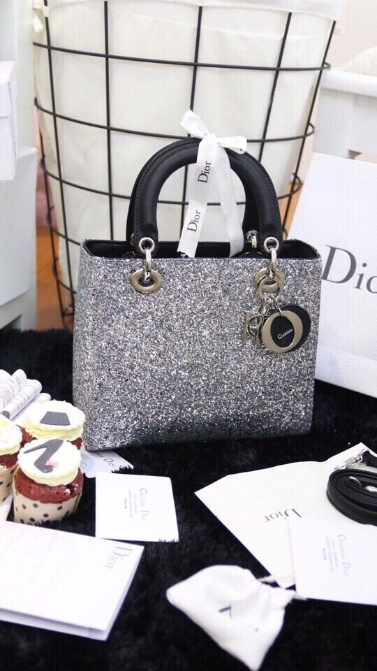 Túi Xách Dior 5 ô Kim Tuyến Đá Khoá Bạc Hàng Chuẩn f1 - Giá 700.000đ -Đẹp102