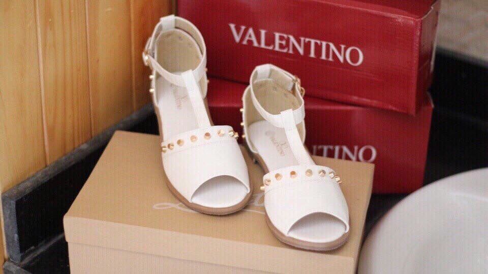 Giày quai hậu Valentino giá 430.000 đ - Đẹp 102