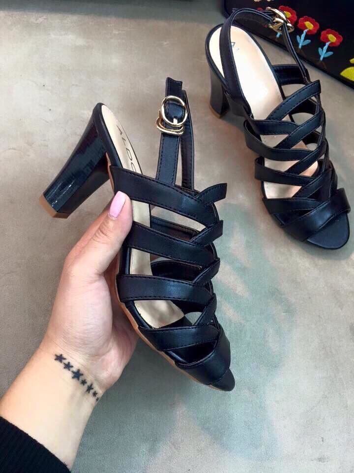 Giày cao gót Dior - Giá 390.000 ngàn - Màu đen - Đẹp 102