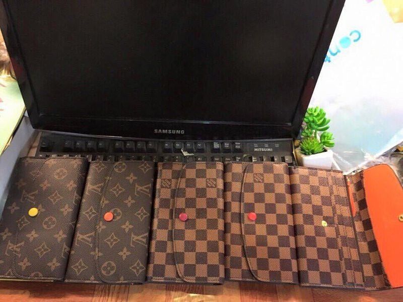 Ví cẩm tay Lv hàng chuẩn fake 1- Giá 300.000đ - Shop Đẹp102