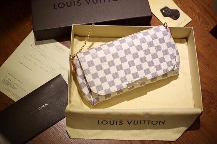 Túi Louis Vuitton Favorite - Giá 550.000đ - Tại Shop Đẹp102