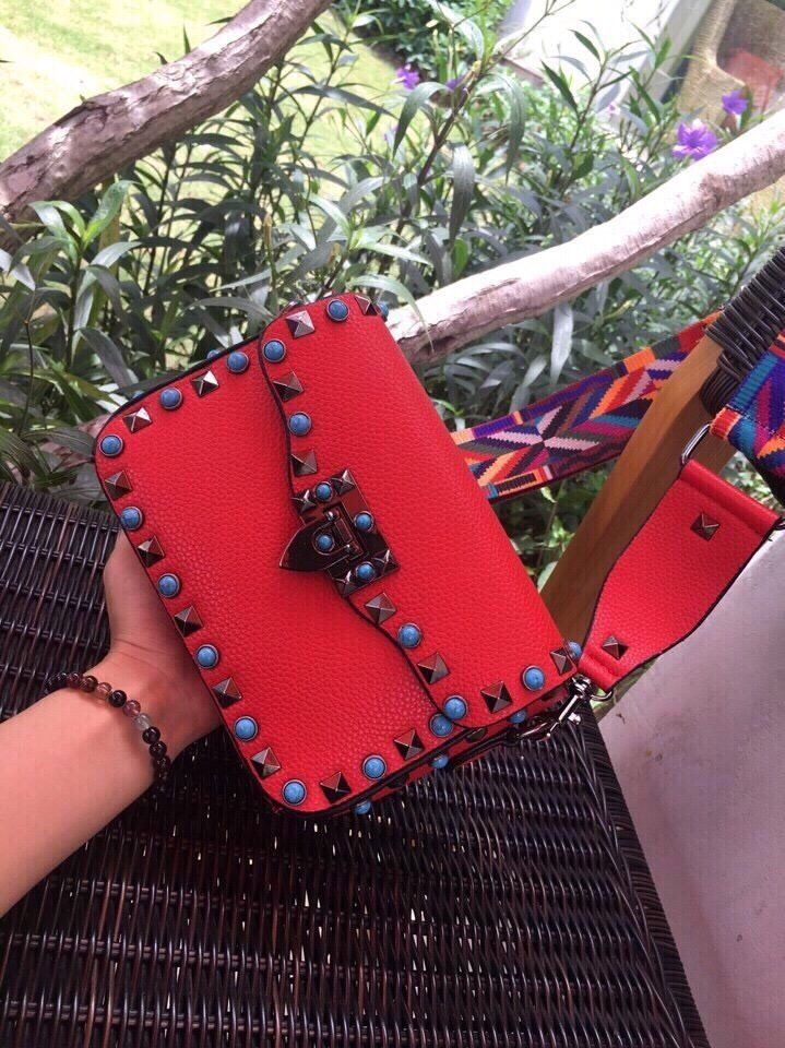Túi xách Valentino đinh mới hàng chuẩn F1- Giao tại Shop Đẹp102