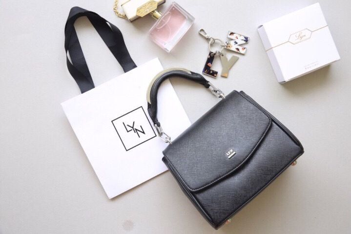 Túi xách Lyn new móc phụ kiện hàng chuẩn F1 size 25cm -Giao tại Shop Đẹp102