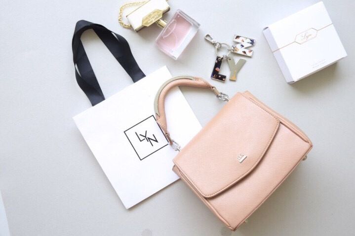 Túi xách Lyn new móc phụ kiện hàng chuẩn F1 size 25cm -Giao tại Shop Đẹp102