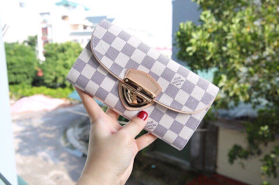 Ví cầm tay Lv khoá cài hàng Super sale size 12cm -Giao tại Shop Đẹp102