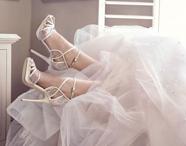 Những đôi giày khiến bất kỳ cô dâu nào cũng đều