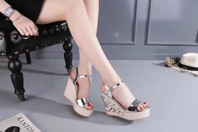 Mua túi xách, giày dép giá rẻ, giao hàng ngay tại Đẹp 102