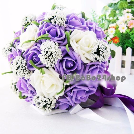 Hoa hồng tím nhạt xen hoa tuyết