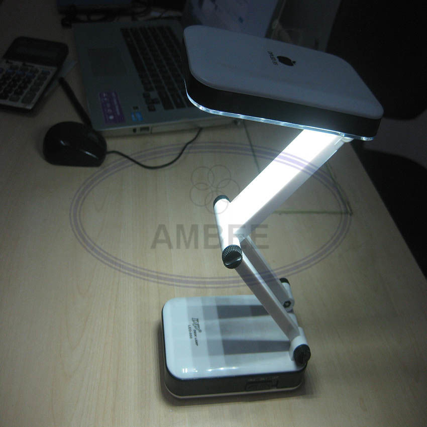 Đèn Học LED Iphone 5S