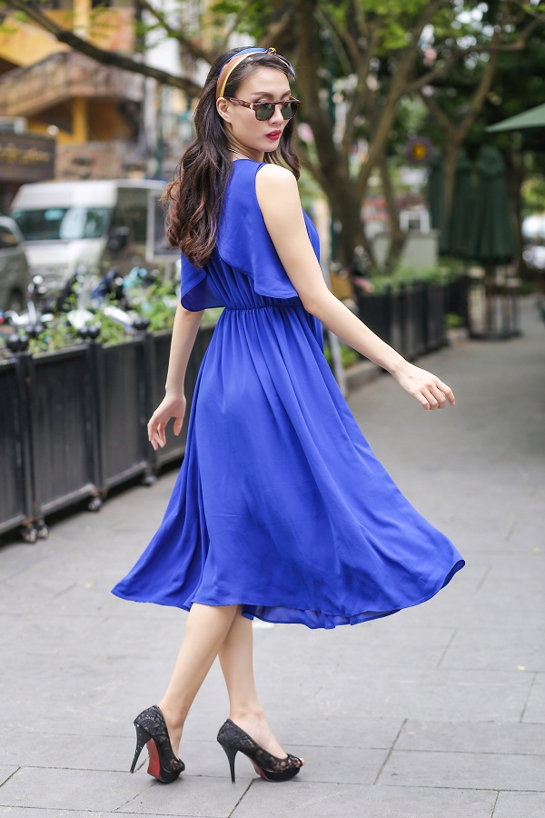 váy maxi cổ tròn