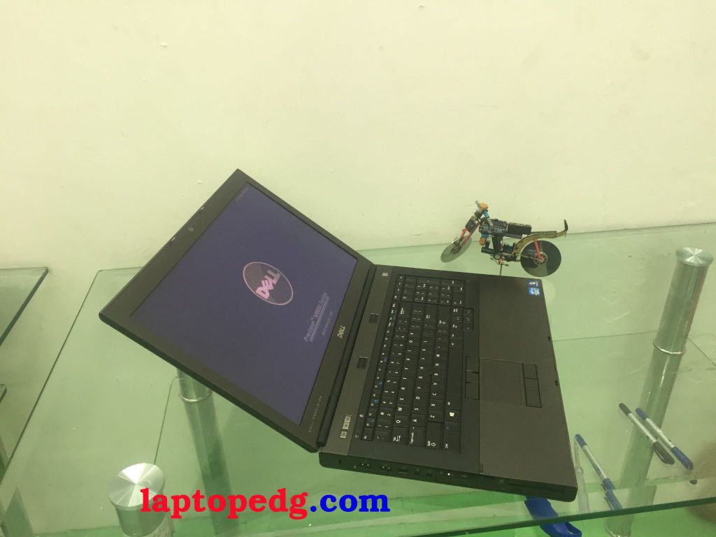 Dell M6600 ( i7-2820Q, 8G, 500G, Cạc 4000m 2G, LED 17.3FHD )