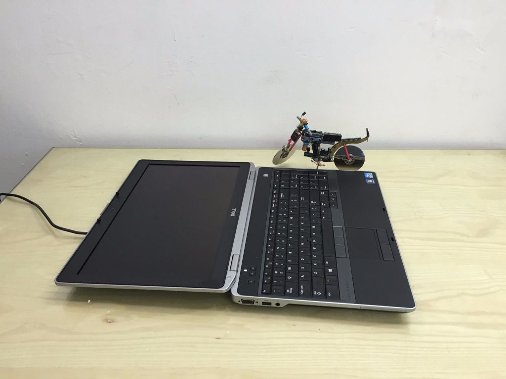 Dell E6530 ( i5-3320, Ram 4G, Ổ 320, Cạc rời 1G, 15.6 FHD )