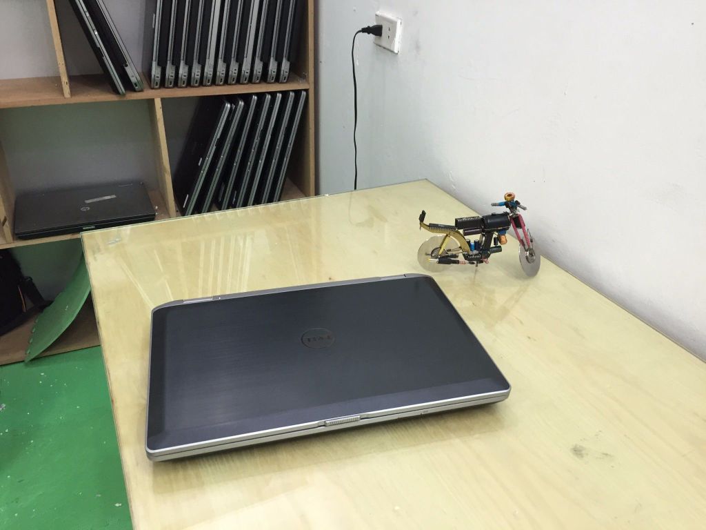 Dell E6530 ( i5-3320, Ram 4G, Ổ 320G, Cạc rời 15.6 HD+ )
