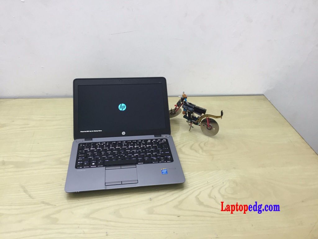 HP 820G1 ( i5-4300u, Ram 4G, Ổ 320G, 12.5 LED )