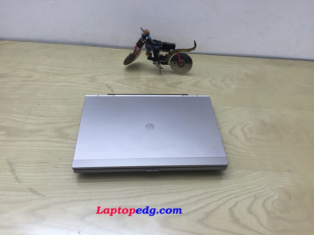 HP 2560p i5-2520, Ram 4G, Ổ 250GB, LED 12.5