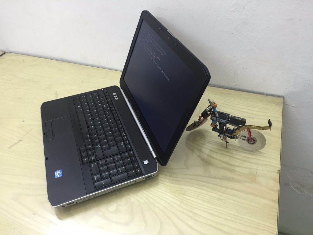 Dell E5520 i5-2520, Ram 4G, Ổ 250G, 15.6 LED