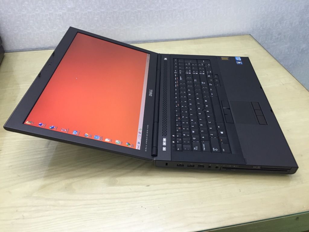Dell M6700 i7-3840QM, Ram 16G, Ổ SSD 256G + 500G,Cạc K4000M, Màn 17.3FHD