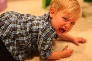 8 bí quyết điều trị cơn ăn vạ của bé