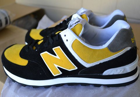 Giày Adidas mới, hàng xách tay từ Canada chỉ 1 đôi duy nhất - 1