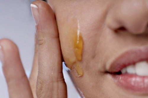cong-dung-mat-ong-manuka
