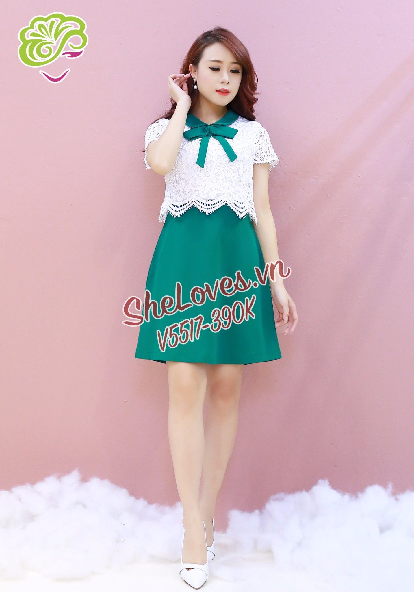 Váy form A phối ren lửng nền xanh