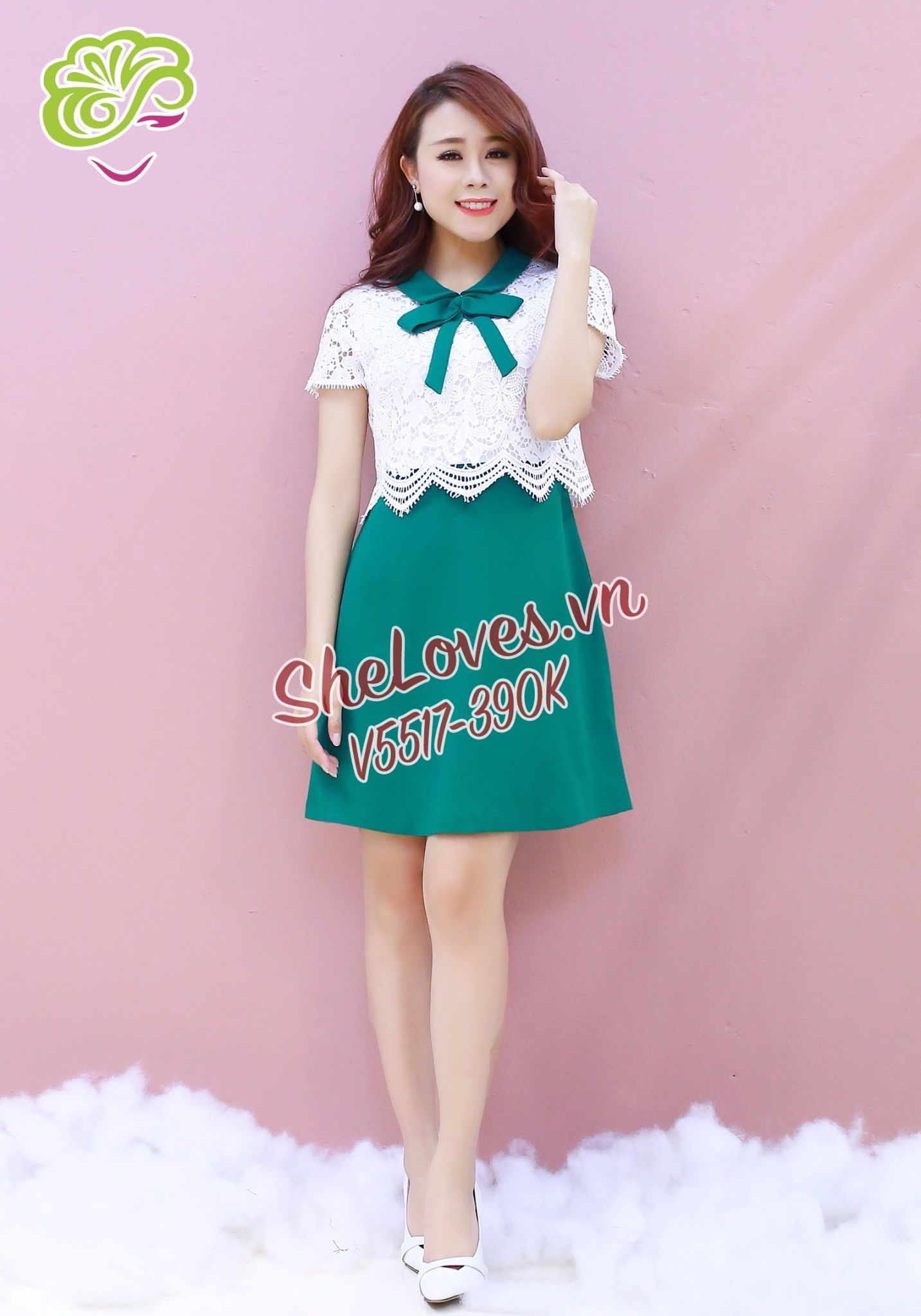Váy form A phối ren lửng nền xanh