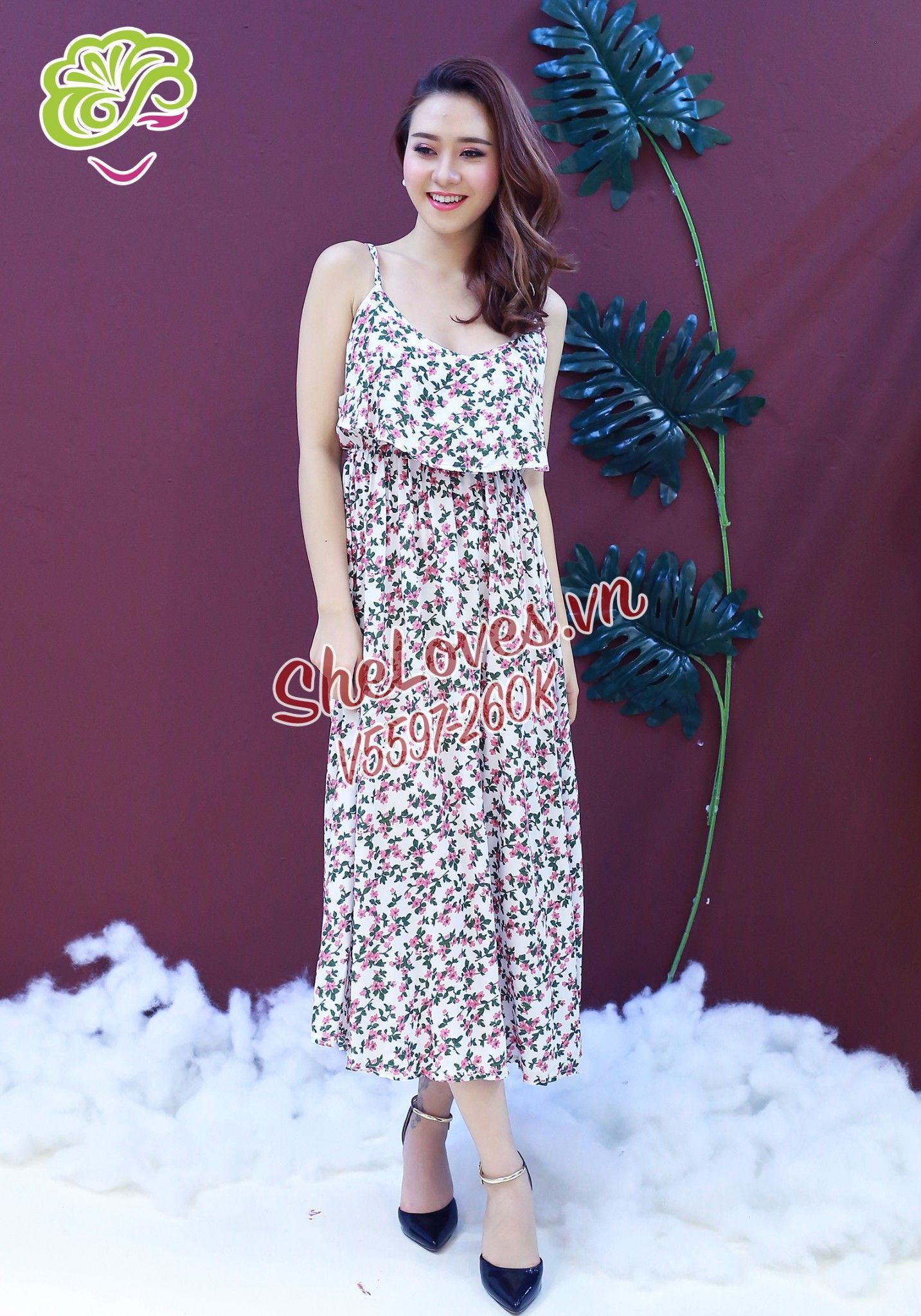 Váy maxi hai dây họa tiết hoa hồng nhí