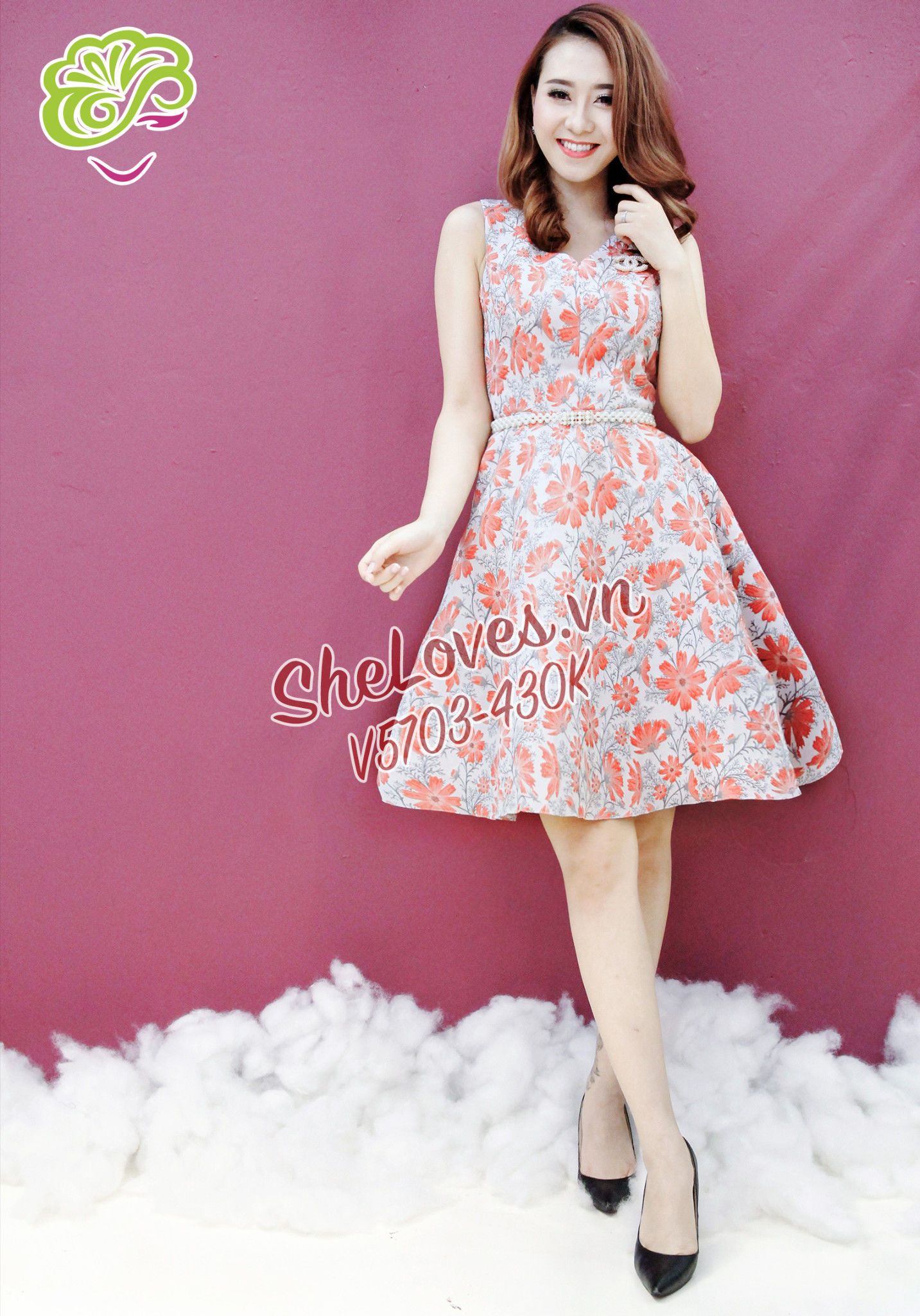 Váy xòe SN hoa cánh bướm đỏ nền xám