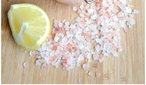 cách tẩy tế bào chết bằng muối himalaya