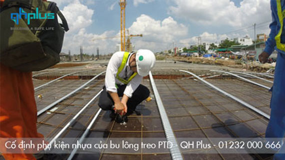 thi cong bu long treo PTD tai Aeon Binh Tan