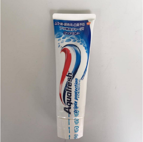 Kem đánh răng Aquafresh Nhật Bản