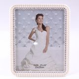 Khung hình đính ngọc trai  L 20x25cm - Frame with pearls L 20x25cm