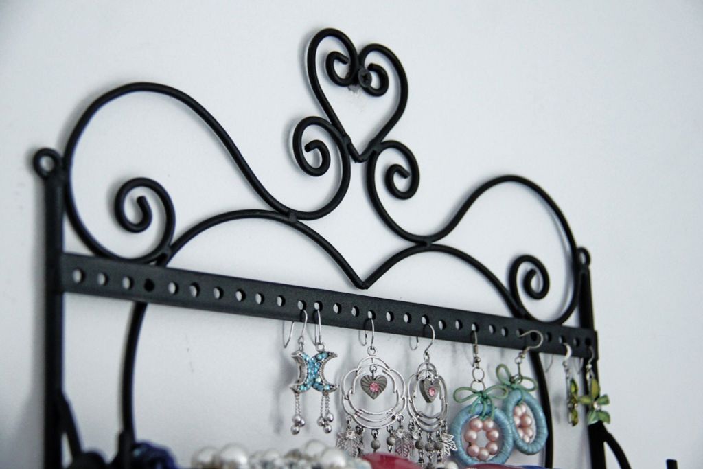 Kệ treo trang sức sắt mỹ thuật